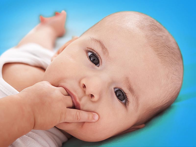 3 Cara Merangsang Pertumbuhan Gigi Bayi Lebih Cepat, Mau Tahu?