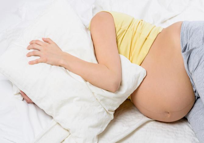 4 Bahaya Tidur Mendengkur Bagi Ibu Hamil