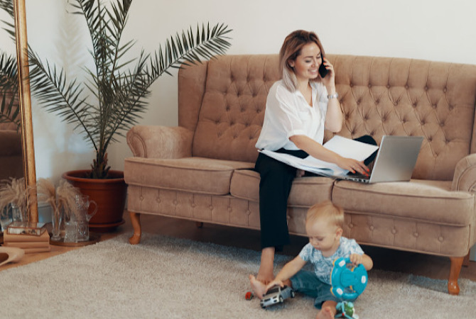 4 Kiat Agar Lancar Bekerja Bagi Work-At-Home Mom