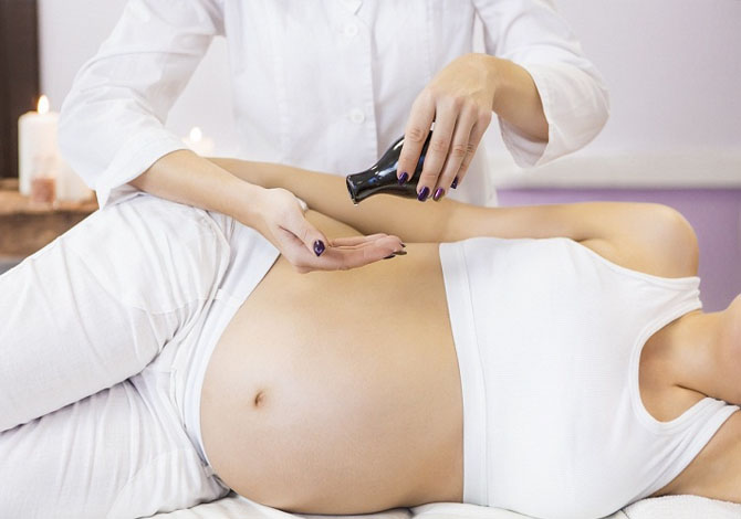 Moms Ini 6 Manfaat Pijat Prenatal Untuk Ibu dan Bayinya