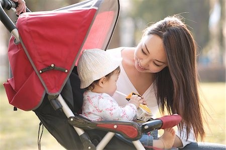 Alasan Kenapa Baby Stroller Wajib Dimiliki Oleh Moms