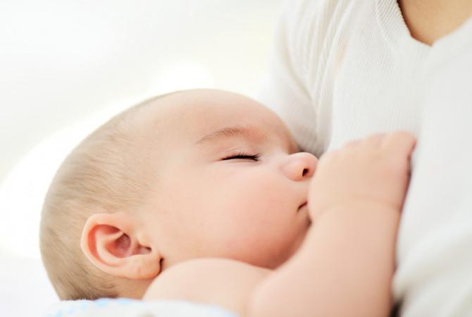 Ampuh! Cara Ini Membuat Bayi Baru Lahir Tidur Nyenyak Sepanjang Malam