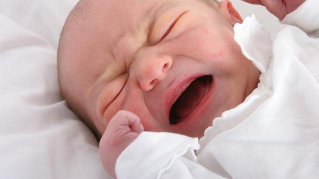 Bayi Menangis Saat Tidur? Jangan Panik, Lakukan 13 Hal Ini!