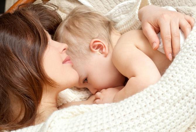 Bayi Sering Muntah Setelah Menyusui? Ini Solusinya! (Part 1)