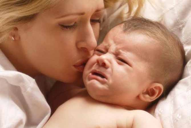 Bayi Sering Rewel Bisa Jadi Tanda Ia Kelelahan