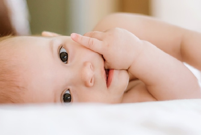 Bayi Ternyata Mampu Mengenal Warna! Simak Penjelasannya di Sini