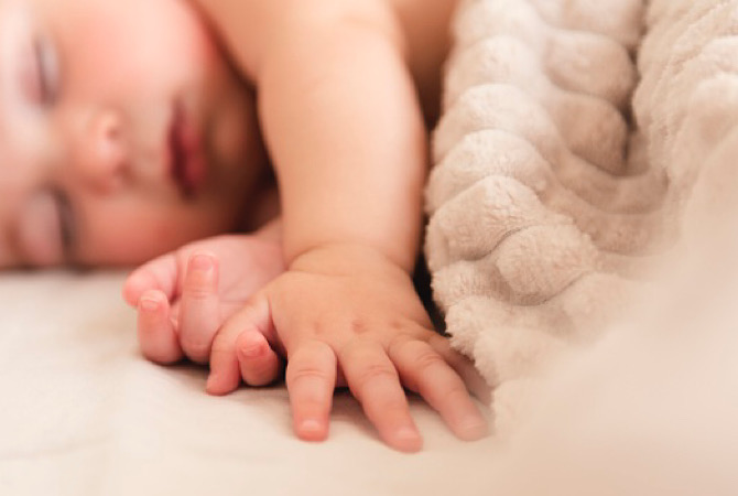 Bayi Tidur Terus, Pertanda Apa Ya?