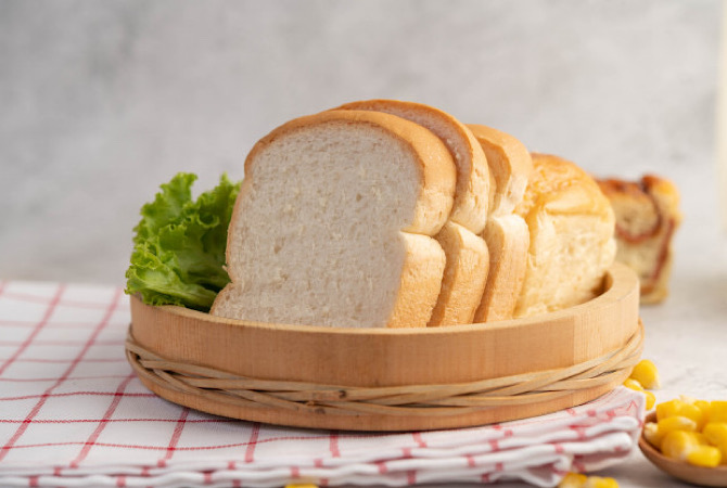 Praktis, Tapi Bolehkah Bayi Makan Roti untuk MPASI?