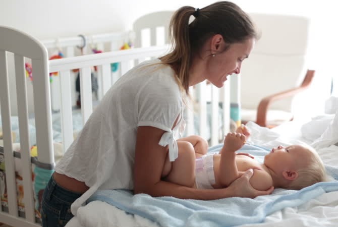 Hal yang Perlu Diperhatikan dalam Penggunaan Popok pada Bayi