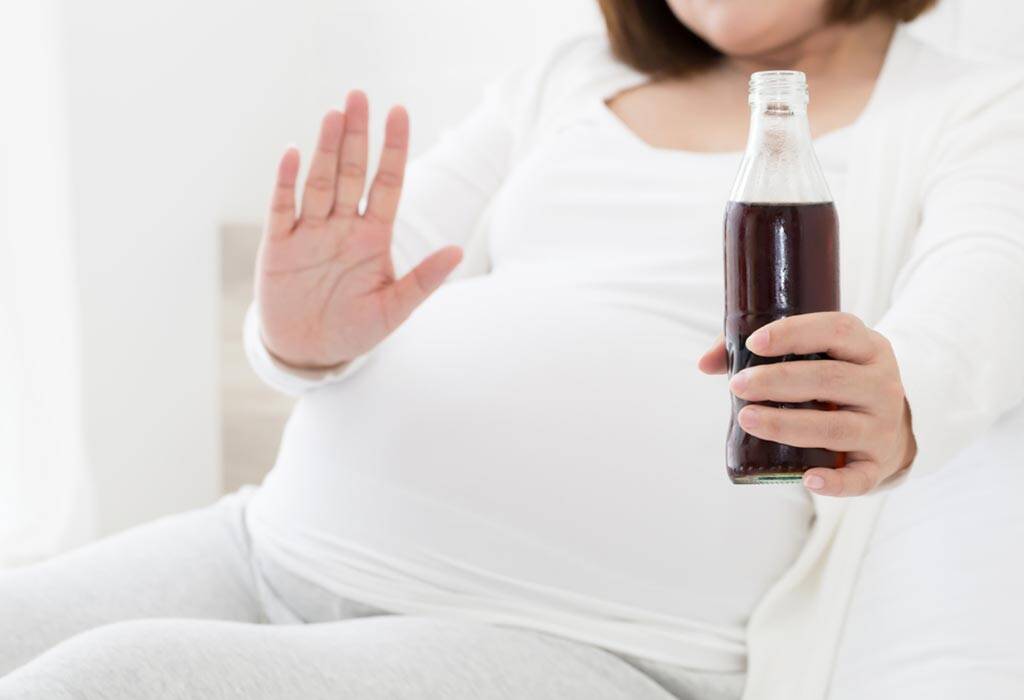 Ibu Hamil Minum Soda, Bahaya Nggak Ya?