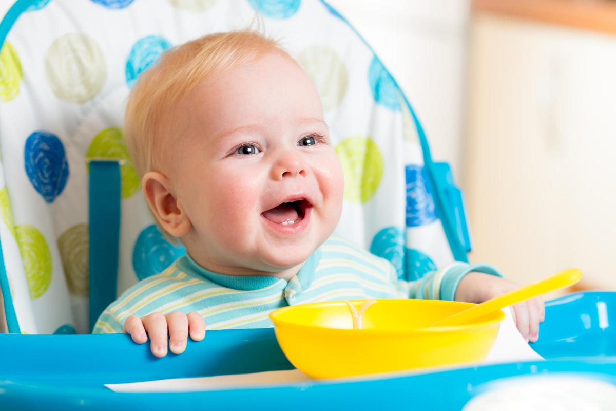 Memilih Peralatan Makan Bayi Yang Aman Untuk Si Kecil