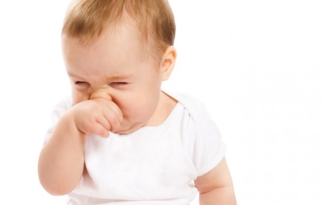Mengatasi Hidung Tersumbat pada Bayi dengan Tenang