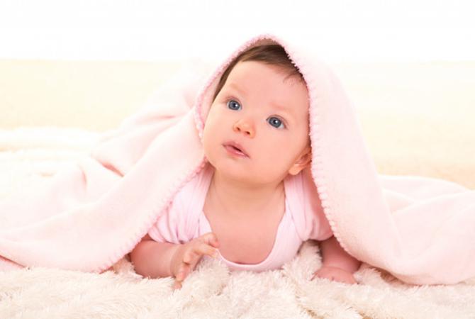 Mengenal Dermatitis Atopik dari Kasus Viral Bayi yang Kerap Dicubit Pipinya