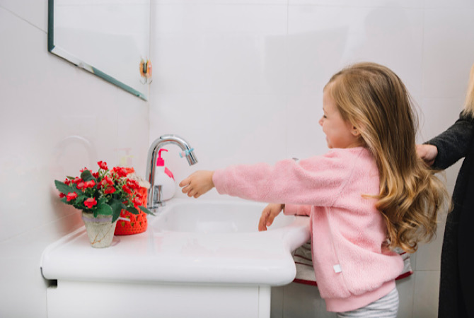 Mudah! Ini 3 Cara Melatih Anak Menjaga Kebersihan Diri