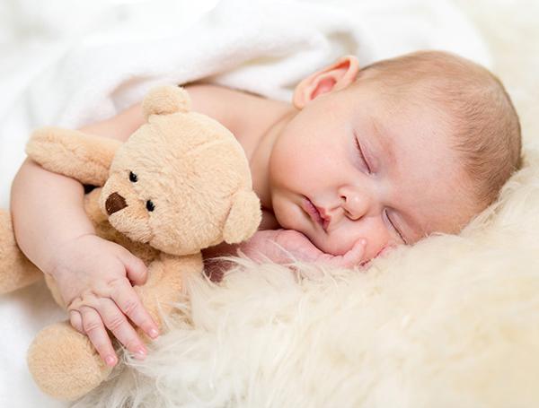 Penyebab Bayi Kagetan Saat Tidur