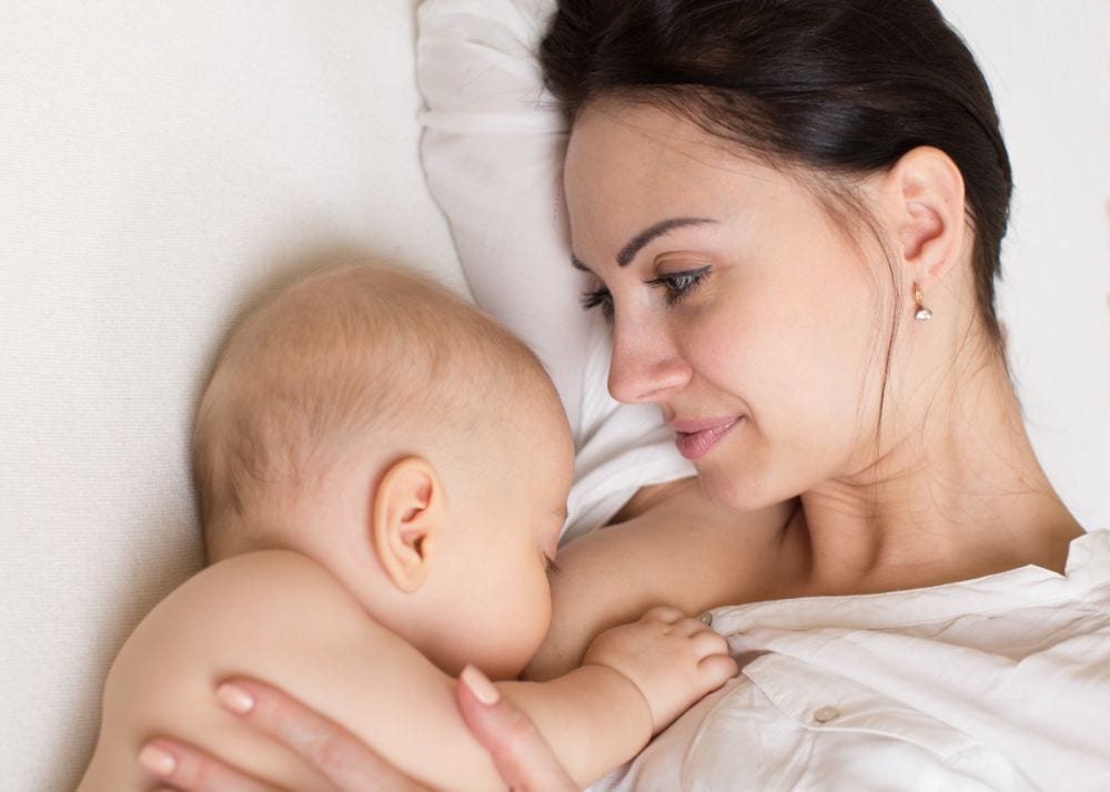 5 Perlengkapan Menyusui yang Wajib Moms Beli Pasca Melahirkan