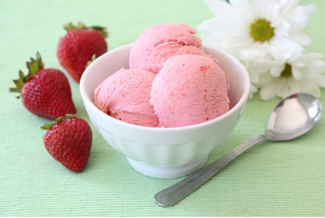 Strawberry Ice Cream Favorit Si Kecil