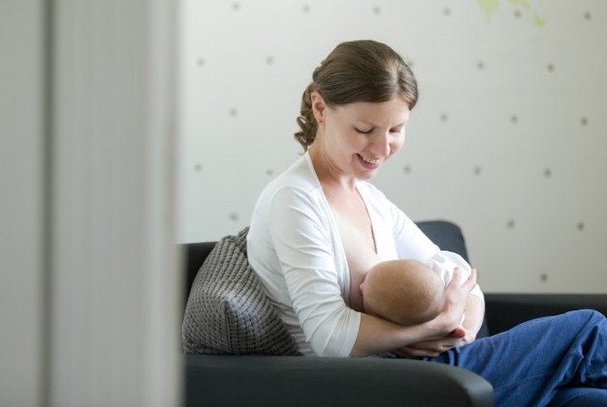 Tips Mengatasi Penyakit Kuning pada Bayi