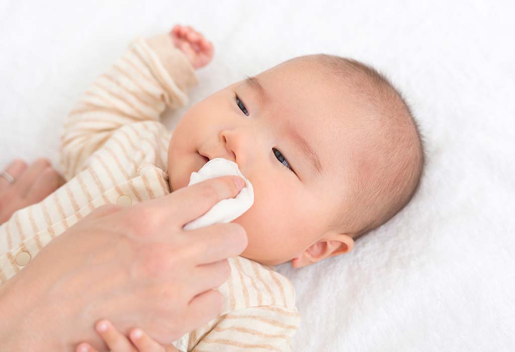 3 Ciri Tisu Basah yang Aman untuk Mulut Bayi