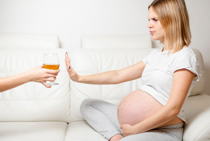 Waspada 10 Bahaya Ibu Hamil Minum Soda