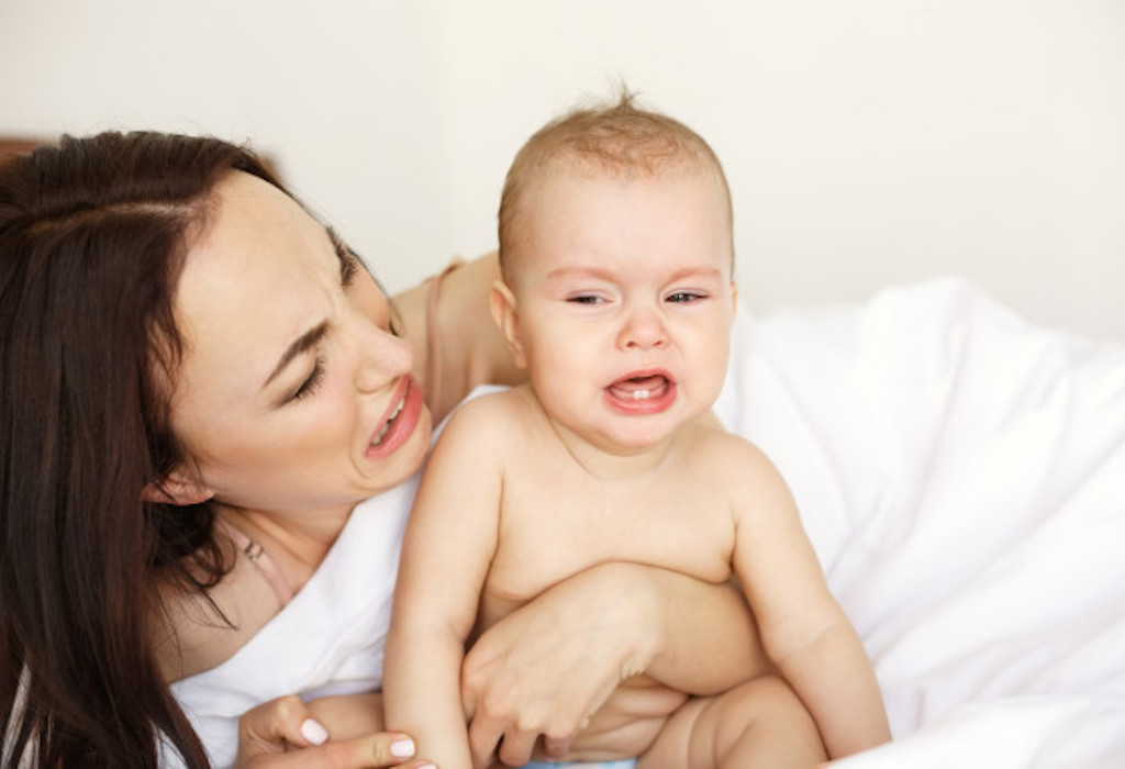 Penyebab Dan Cara Mengatasi Kolik Pada Bayi, Moms wajib tahu!