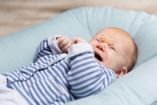 Perut Bayi Kembung dan Berbunyi, Benarkah Pencernaan Bayi Terganggu?