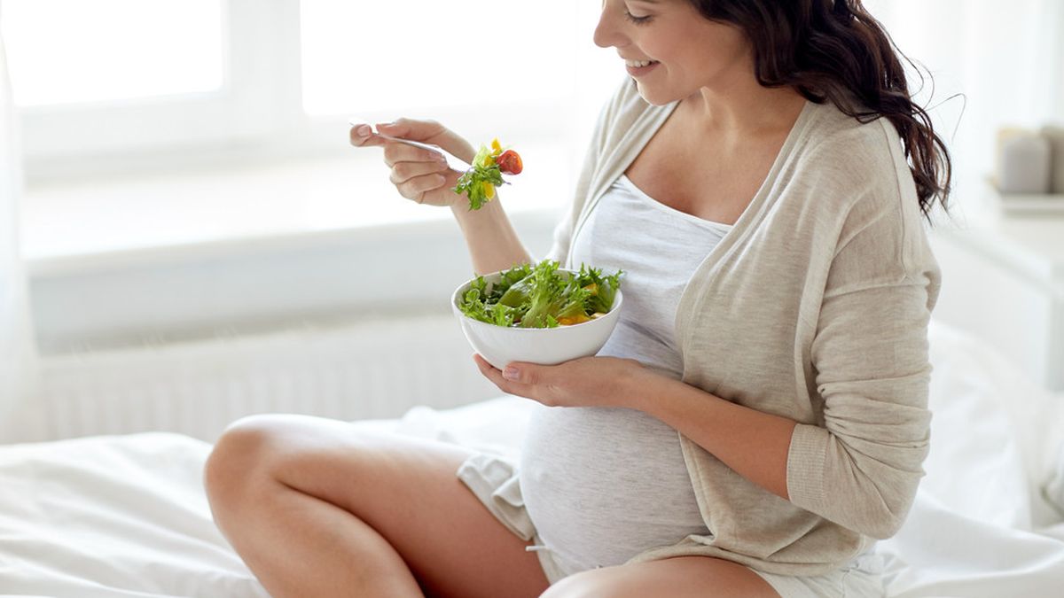 Optimalkan Masa Kehamilan, 5 Nutrisi Ibu Hamil Muda yang Wajib Terpenuhi