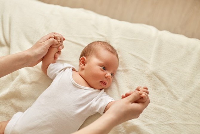 Perkembangan Sistem Pencernaan Bikin Bayi Sering Kentut