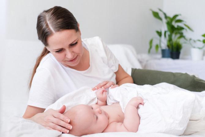Mitos atau Fakta, Mencukur Rambut Bayi Membuat Lebih Tebal?