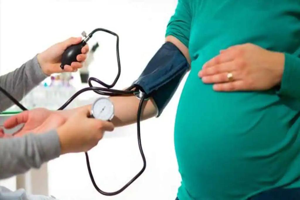 Hipertensi pada Ibu Hamil, Yuk Moms Kenali Penyebab, Klasifikasi, dan Bahayanya!