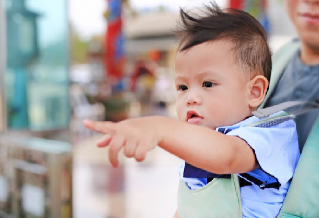 Rekomendasi Gendongan Bayi Hipseat Incaran Para Orang Tua, Pilih yang Mana Ya?