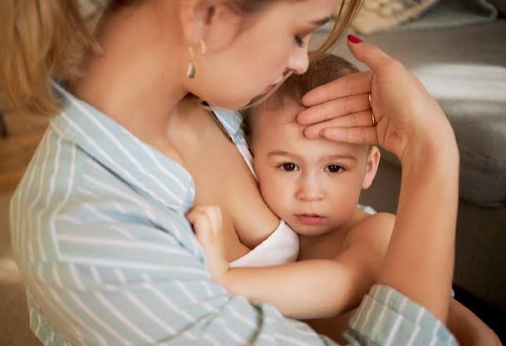 6 Cara Mengobati Sakit Kepala pada Bayi