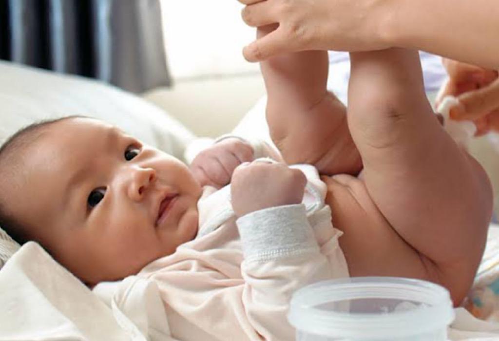 5 Penyebab Bayi Mencret yang Perlu Moms Ketahui | Mamapedia MOOIMOM