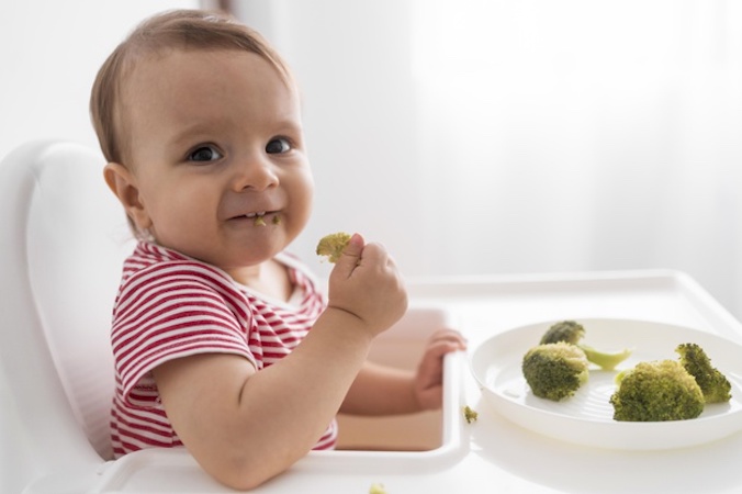 Moms, Alergi pada Makanan dapat Membuat Perut Bayi Kembung