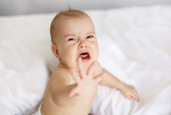 Jangan Lelah Dulu, Ini Lho 5 Alasan Bayi Rewel Saat Mau Tidur