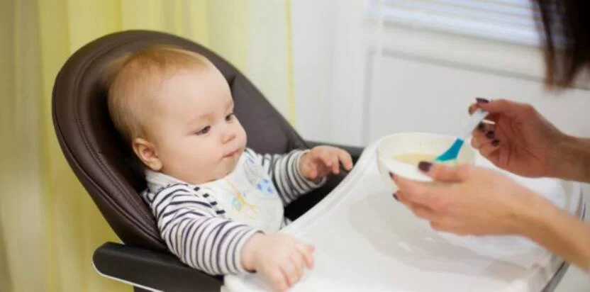 Jangan Sampai Telat! Ini 8 Tanda Bayi Lapar yang Harus Moms Ketahui