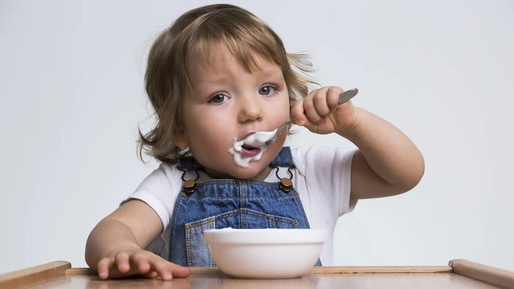 Yoghurt untuk Bayi, Bolehkah Diberikan sebagai Menu MPASI?